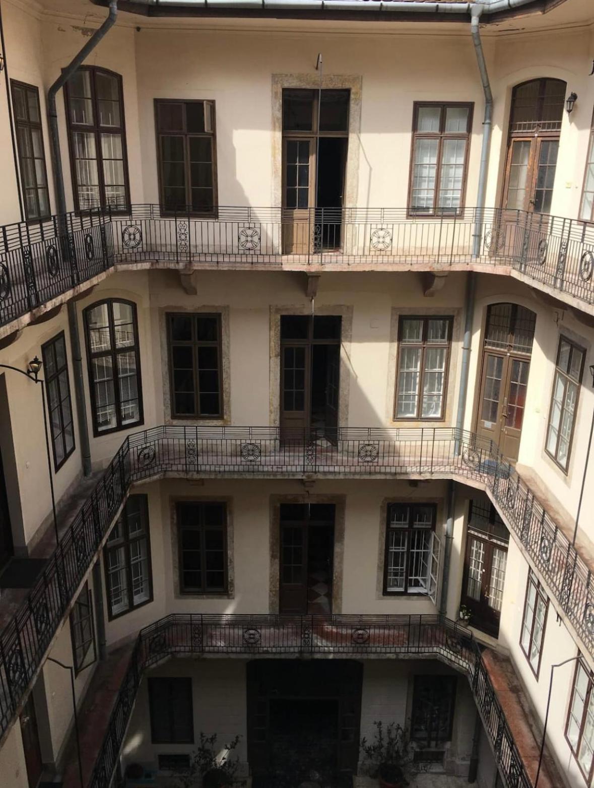 Deak Central Loft بودابست المظهر الخارجي الصورة